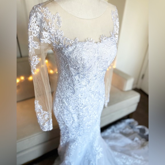 LOVER KISS lace mermaid Wedding dress with fitted inside corset GORGEOUS!!! NEW! - Picture 9 of 16